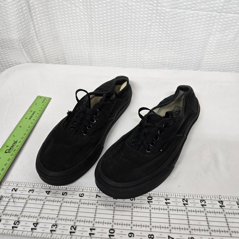 Vans Authentic Triple Black Canvas Low Top Skate Shoes Men 8 Women 9.5